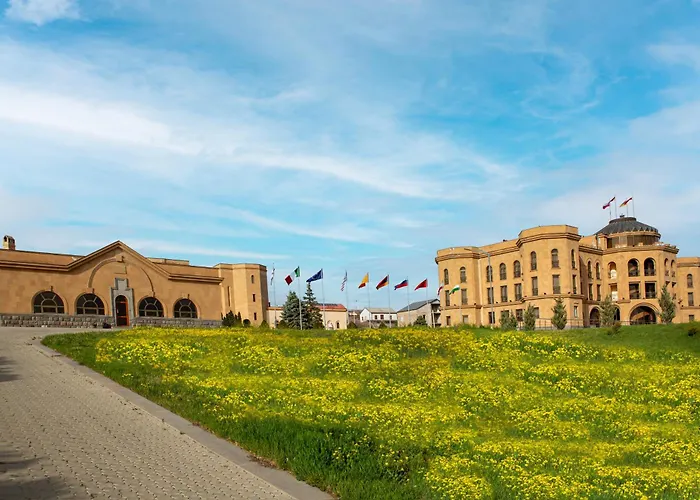 Latar Hotel Yerevan